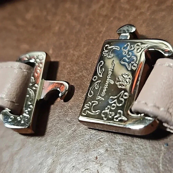 Salvatore Ferragamo Pink Leather Silver Key Chain - Picture 3 of 4